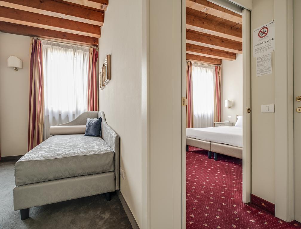 Отель Mi Casa Es Tambien Tu Casa Vips Верона Экстерьер фото