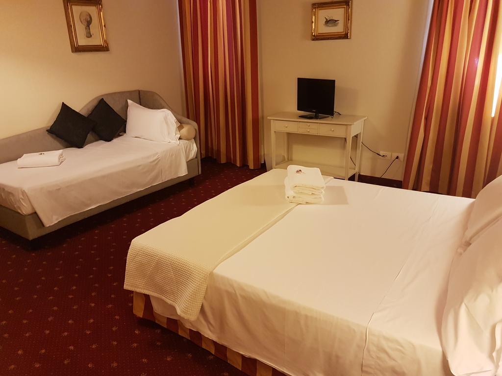 Отель Mi Casa Es Tambien Tu Casa Vips Верона Экстерьер фото