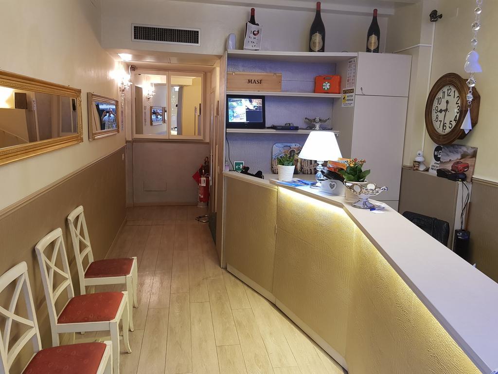 Отель Mi Casa Es Tambien Tu Casa Vips Верона Экстерьер фото