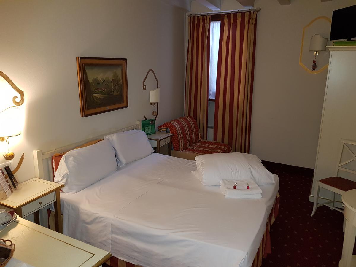 Отель Mi Casa Es Tambien Tu Casa Vips Верона Экстерьер фото