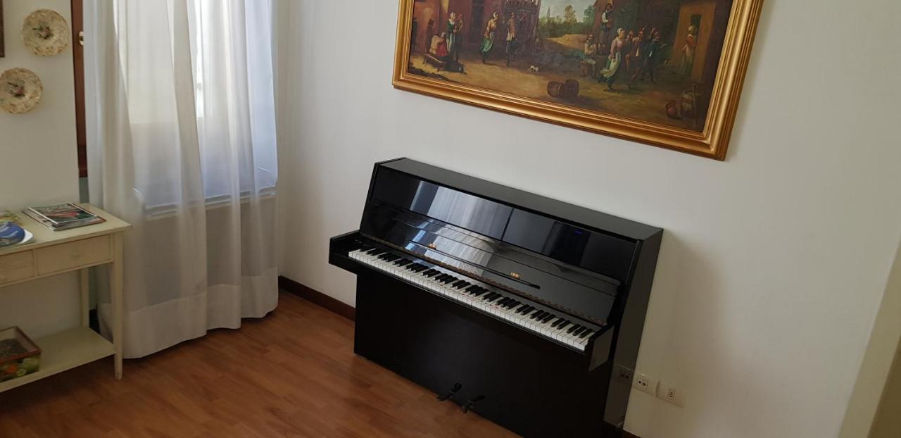 Отель Mi Casa Es Tambien Tu Casa Vips Верона Экстерьер фото