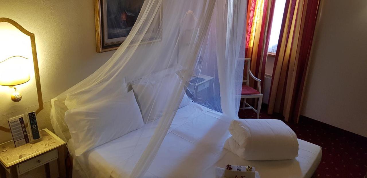 Отель Mi Casa Es Tambien Tu Casa Vips Верона Экстерьер фото